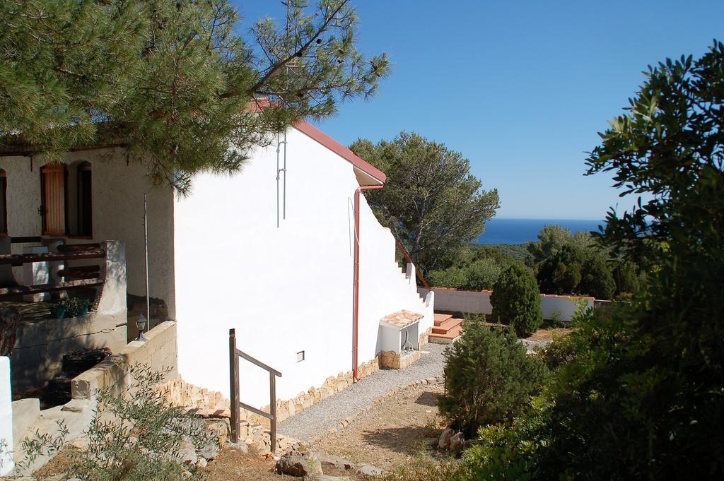 Apartments Casa Vacanze Porto Pino Exterior foto